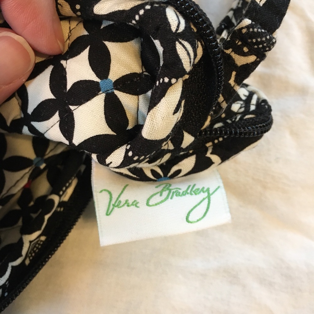 Vera Bradley Barcelona Wristlet - Picture 4 of 7